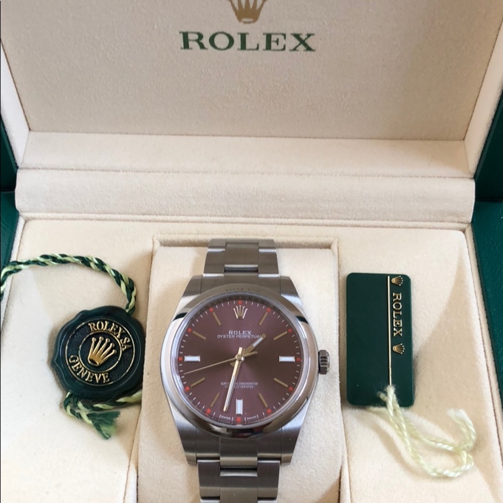 Like New!! 💯 % Authentic Rolex Oyster Perpetual.